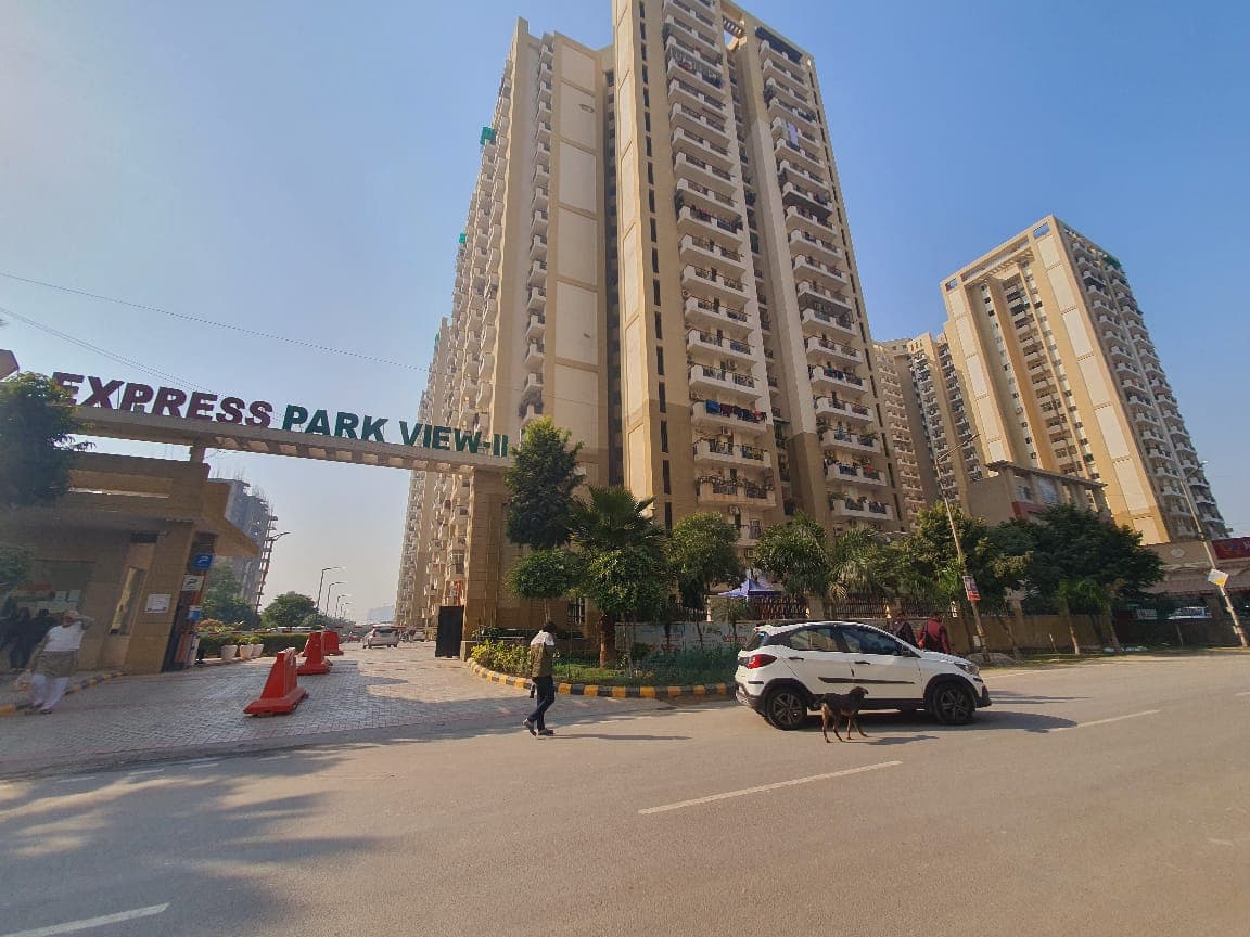 Express View Apartments 1000 sqft 2 BHK Apartment for Sell in Express View Apartments, Sector 93 Noida
