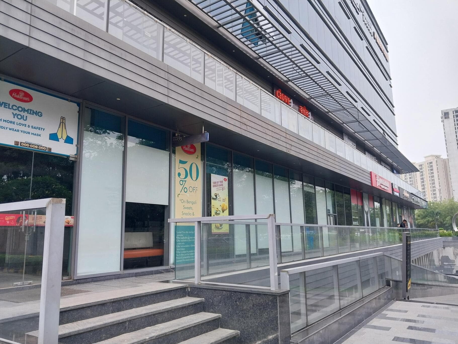 Paras One33 426 sqft Retail for Sell in Paras One33, Sector 133 Noida