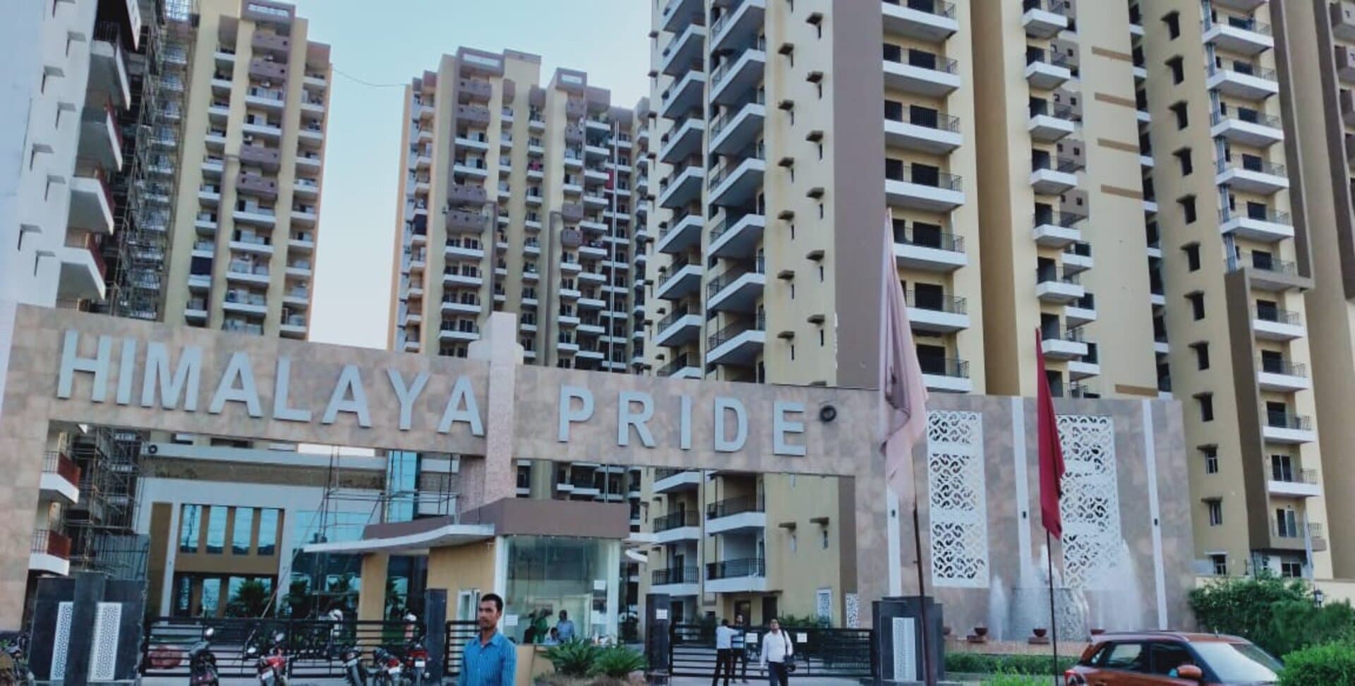Himalaya Pride 948 sqft 2 BHK Apartment for Sell in Himalaya Pride, Amrapali Leisure Valley, Greater Noida