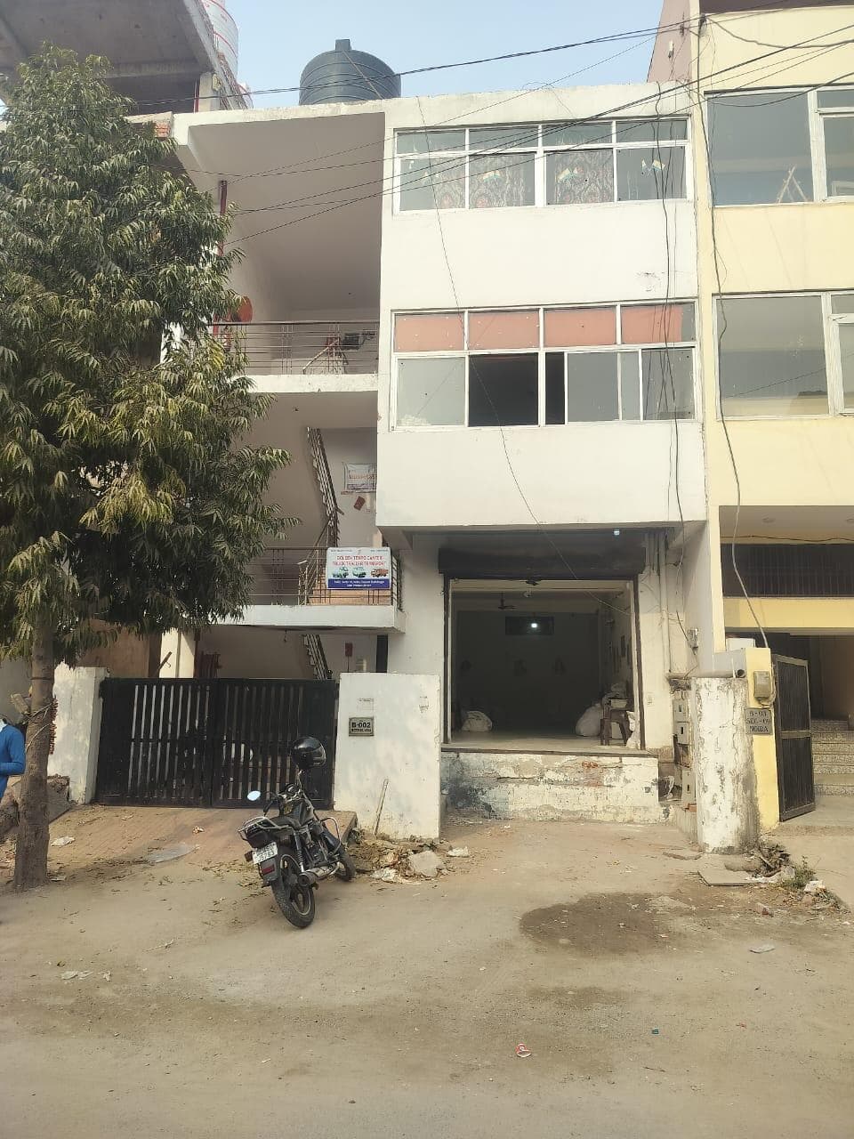 60 sqmeters Retail for Sell in Sector 110, Noida