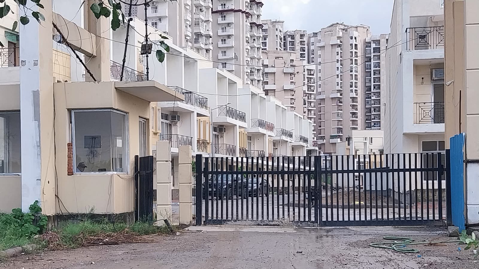 Amrapali Dream Valley Villas 805 sqft 2 BHK Apartment for Sell in Amrapali Dream Valley Villas, Amrapali Leisure Valley, Greater Noida
