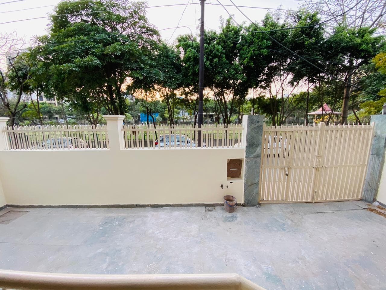 300 sqmeters Plot/Land for Sell in Sector 100, Noida