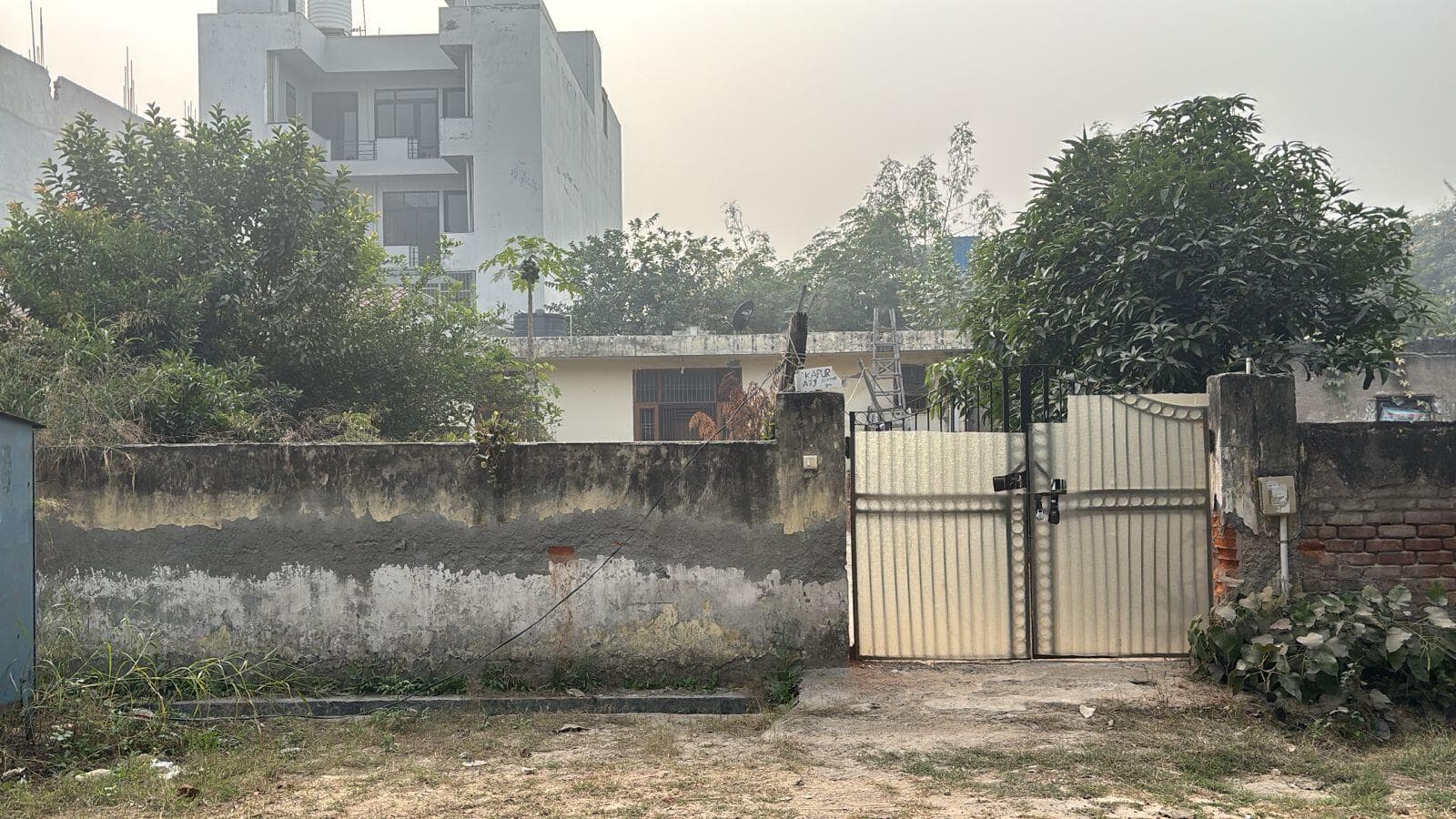 300 sqmeters Plot/Land for Sell in Sector 100, Noida