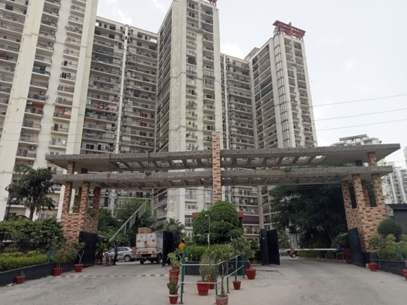 Antriksh Golf View 3 Bhk Apartment For Sale