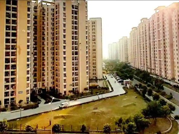 Jaypee Klassic 2350 Sq-Ft 4 BHK+Servent Apartment for Sale – Sector 134, Noida