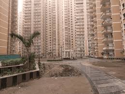 Amrapali Grand 1840 sqft 3 BHK + Study for sell