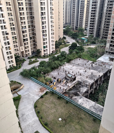 Jaypee Kosmos 960 sq-ft super area 2 BHK apartment for sale in Jaypee Kosmos, Sector 134, Noida.