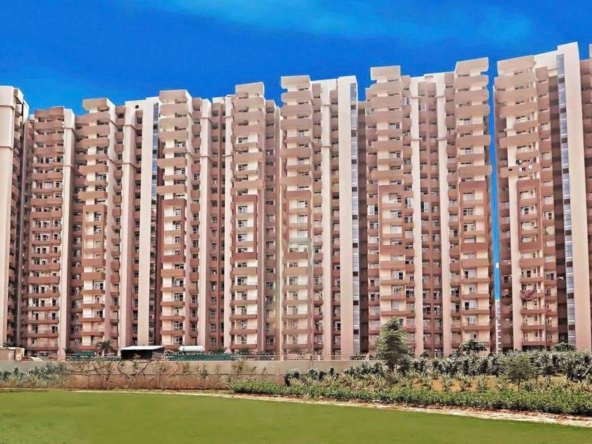 Cape Town 400 sq-ft super area UGF shop for sale in Sector 77, Noida.